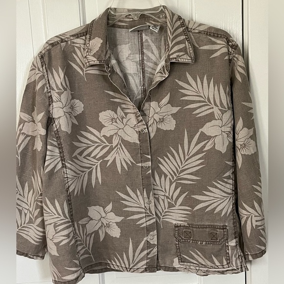 Chico’s Design 100% Linen Hawaiian Floral Leaf Design Snap Front Light Jacket M - Picture 1 of 12